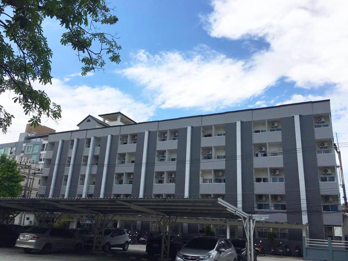 Monta Apartment Bangsaen Eksteriør billede