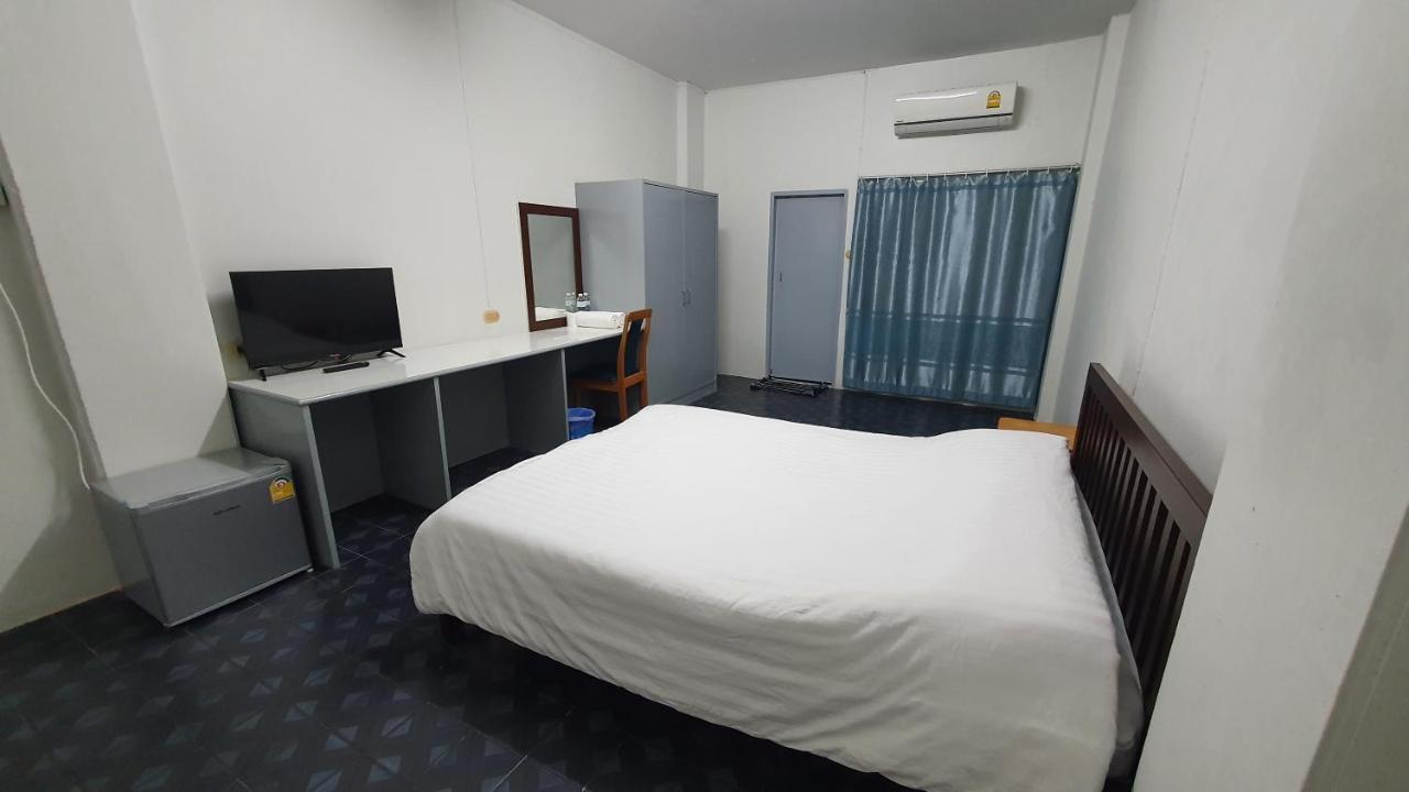 Monta Apartment Bangsaen Eksteriør billede